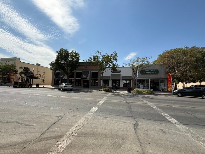 1031 Whitley Ave, Corcoran, CA for sale - Building Photo - Image 2 of 13