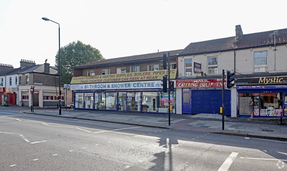 660-666 Romford Rd, Londres à vendre - Photo du bâtiment - Image 2 de 3
