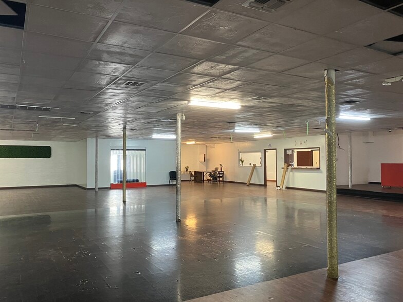 4500 West Ave, San Antonio, TX for lease - Interior Photo - Image 2 of 15