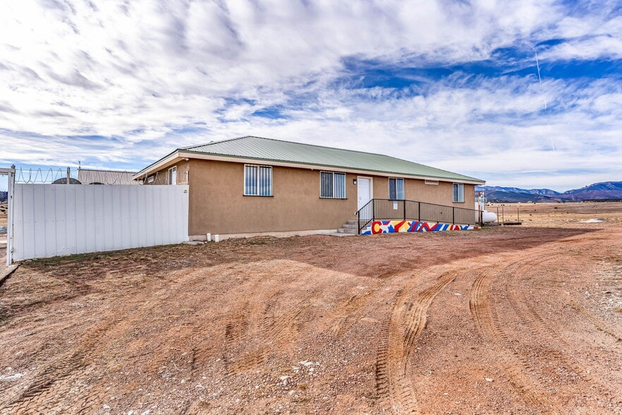 1840 Pope Valley Ranch Rd, Pueblo, CO for sale - Primary Photo - Image 1 of 50