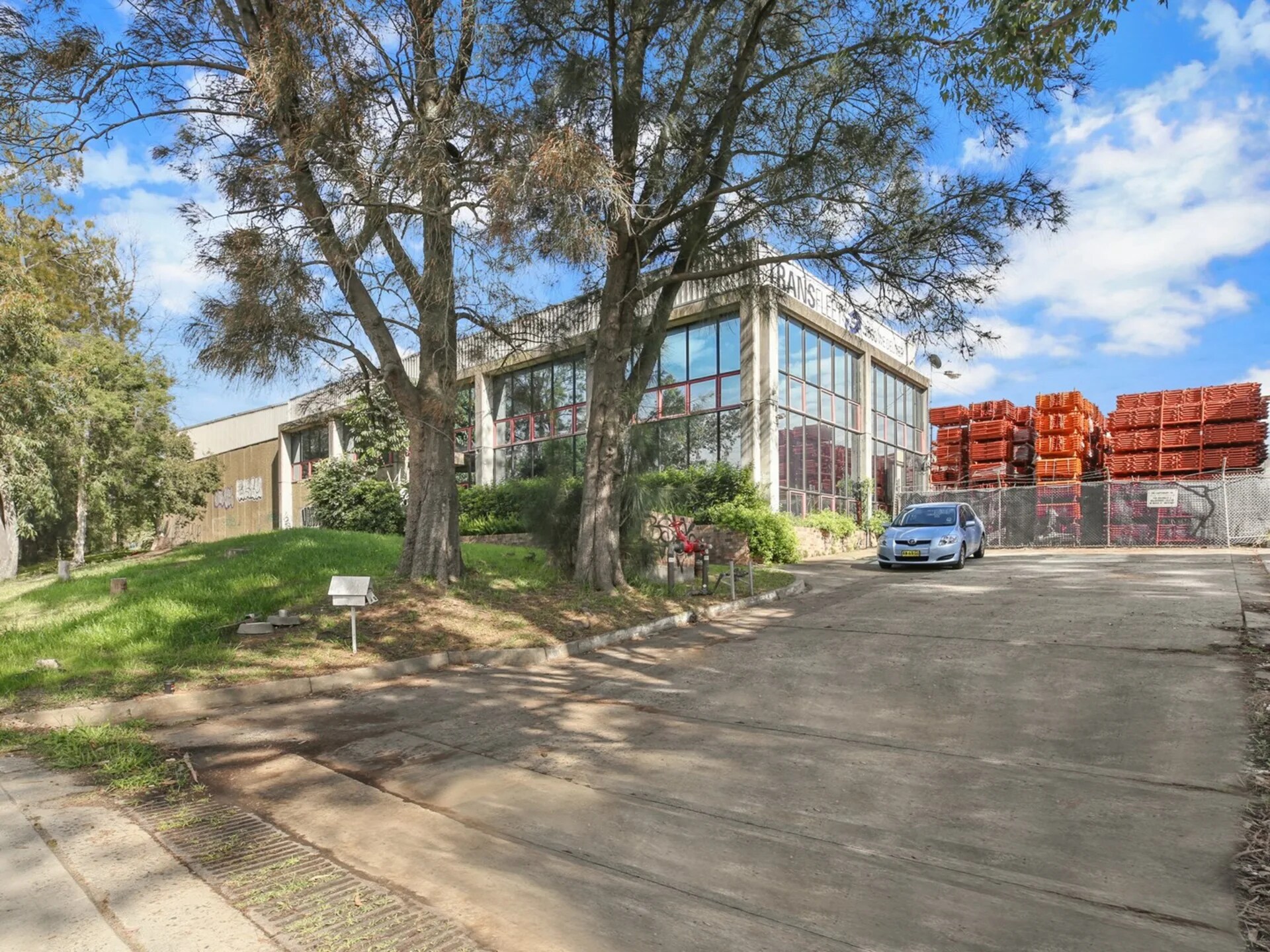 299A Canterbury Rd, Revesby à louer Photo du bâtiment- Image 1 de 7