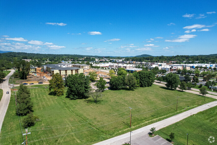 0 S Illinois Ave, Oak Ridge, TN à vendre - Photo principale - Image 1 de 1