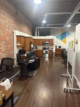 104-106 E Main St, Charlottesville, VA for lease Interior Photo- Image 2 of 8