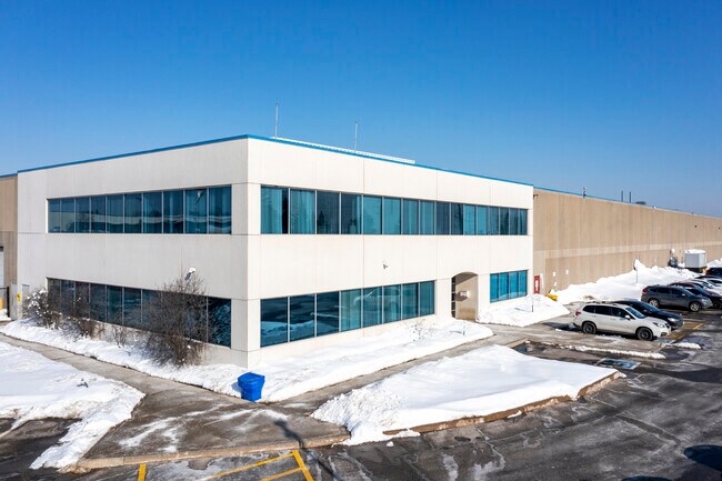 Plus de détails pour 2600 N Park Dr, Brampton, ON - Industriel à louer
