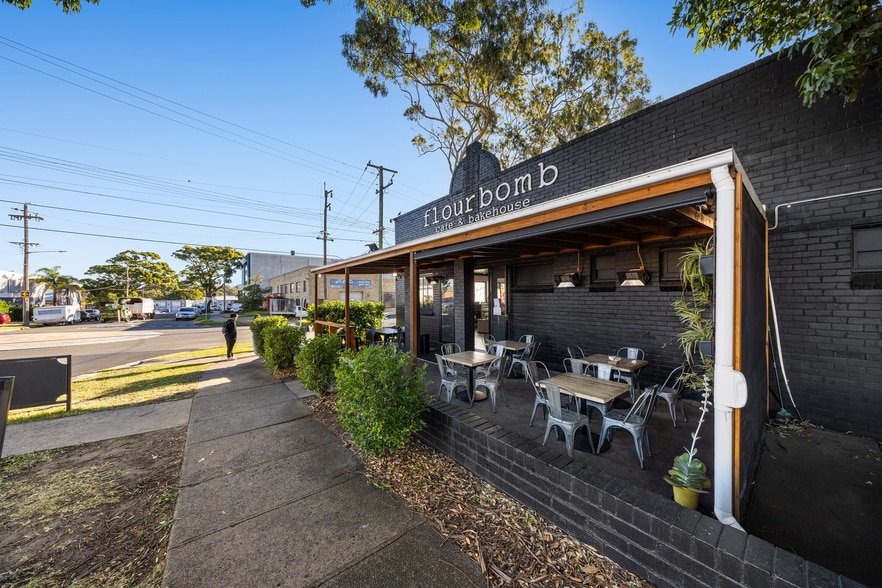 45 Planthurst Rd, Carlton for sale - Building Photo - Image 3 of 16