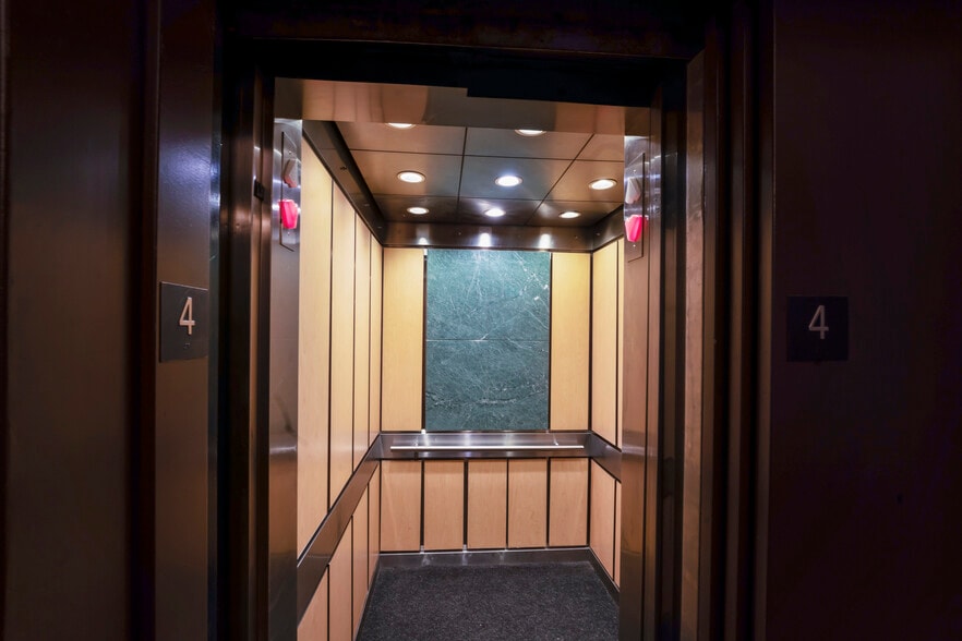 216 Crown St, New Haven, CT for lease - Interior Photo - Image 3 of 24