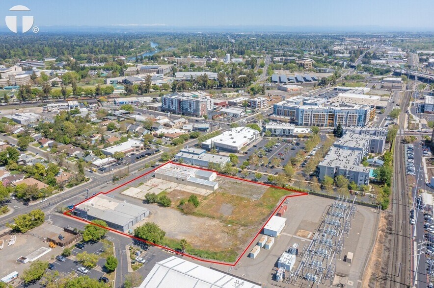 6200-6300 Folsom Blvd, Sacramento, CA à louer - Photo du bâtiment - Image 3 de 4