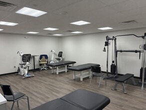 2177 Oak Tree Rd, Edison, NJ for lease Interior Photo- Image 2 of 6