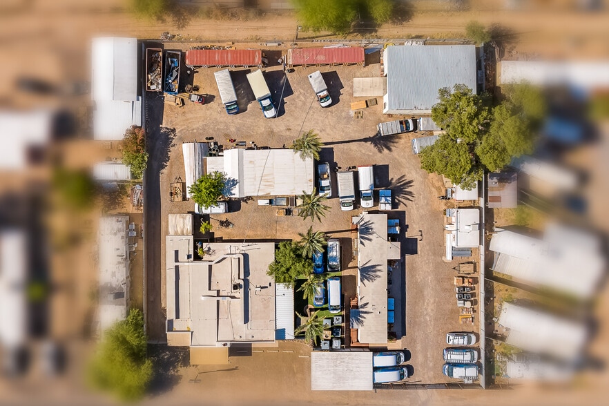 2200 La Osa st, Tucson, AZ for lease - Primary Photo - Image 1 of 46