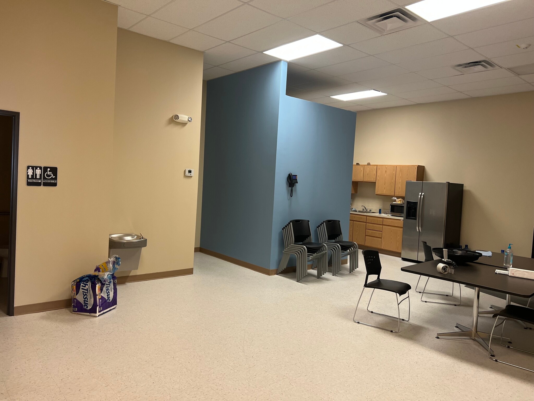 1825-1847 NW Vivion Rd, Kansas City, MO for lease Interior Photo- Image 1 of 4