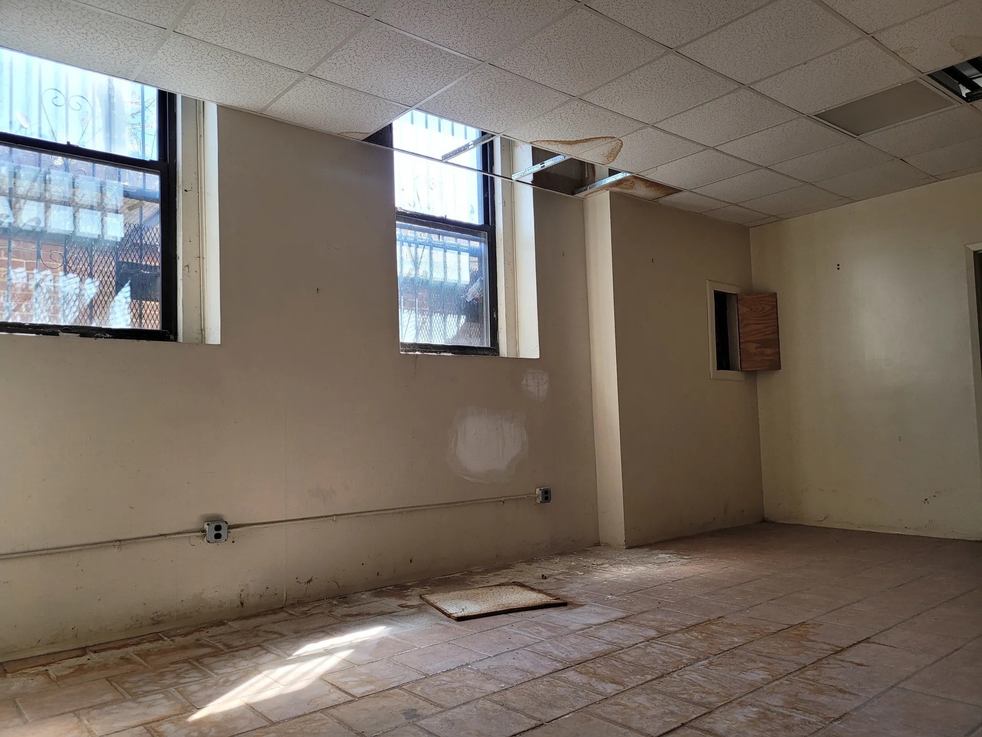 760 Dekalb Ave, Brooklyn, NY for lease Interior Photo- Image 1 of 3