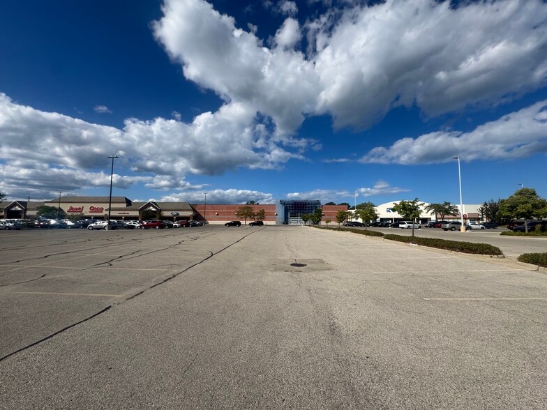 2209-2485 Howard St, Evanston, IL à louer - Photo du bâtiment - Image 2 de 3