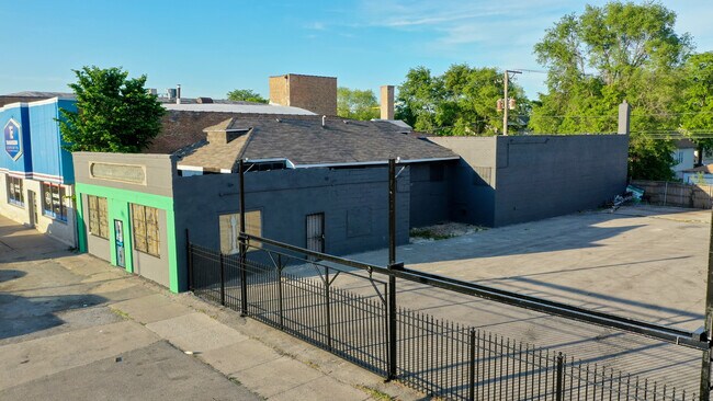 Plus de détails pour 6743-6753 S Western Ave, Chicago, IL - Commerce de détail à vendre