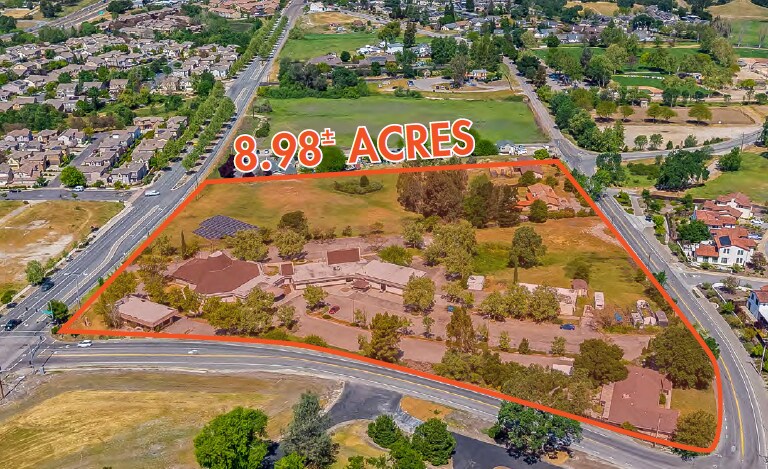 9333 Santa Barbara Rd, Atascadero, CA à vendre - Photo principale - Image 1 de 9