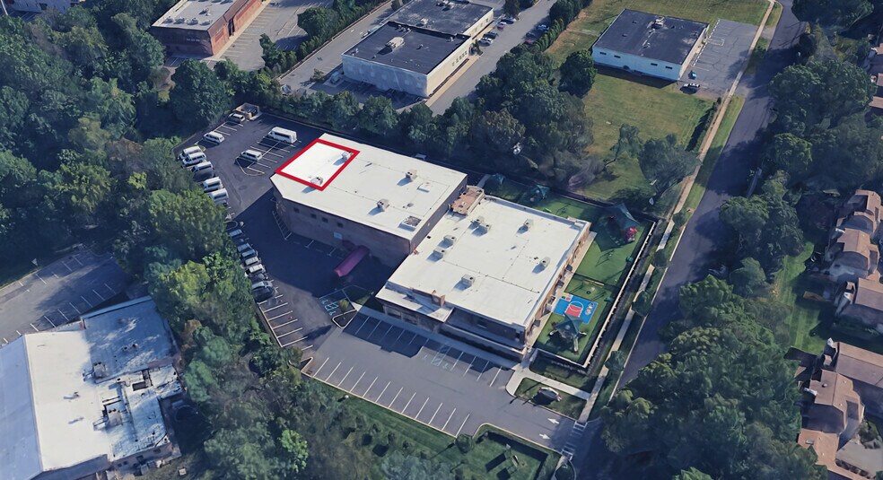 23 Nevsky St, Edison, NJ à vendre - Photo du bâtiment - Image 1 de 1