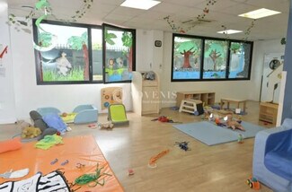 Plus de détails pour Commerce de détail à louer