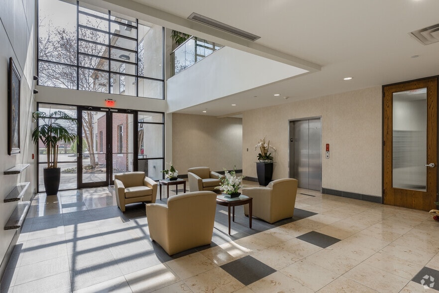 12300 Dundee Ct, Cypress, TX for lease - Interior Photo - Image 1 of 21