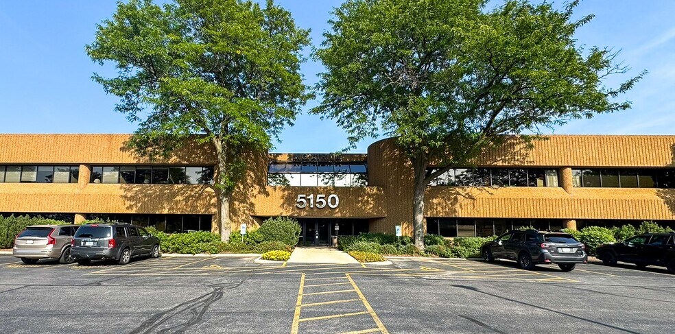 5150 N Port Washington Rd, Glendale, WI for lease - Building Photo - Image 1 of 5
