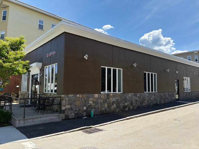 181 Shrewsbury St, Worcester, MA à vendre - Photo du bâtiment - Image 2 de 2