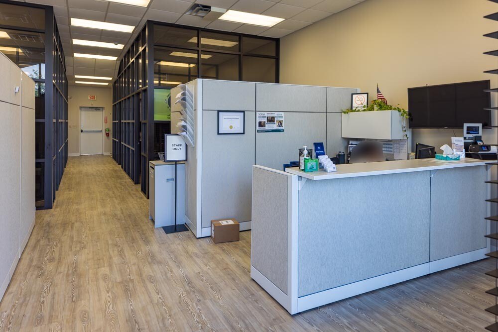 4 Limited Centre St, Johnson City, TN for lease Interior Photo- Image 1 of 7