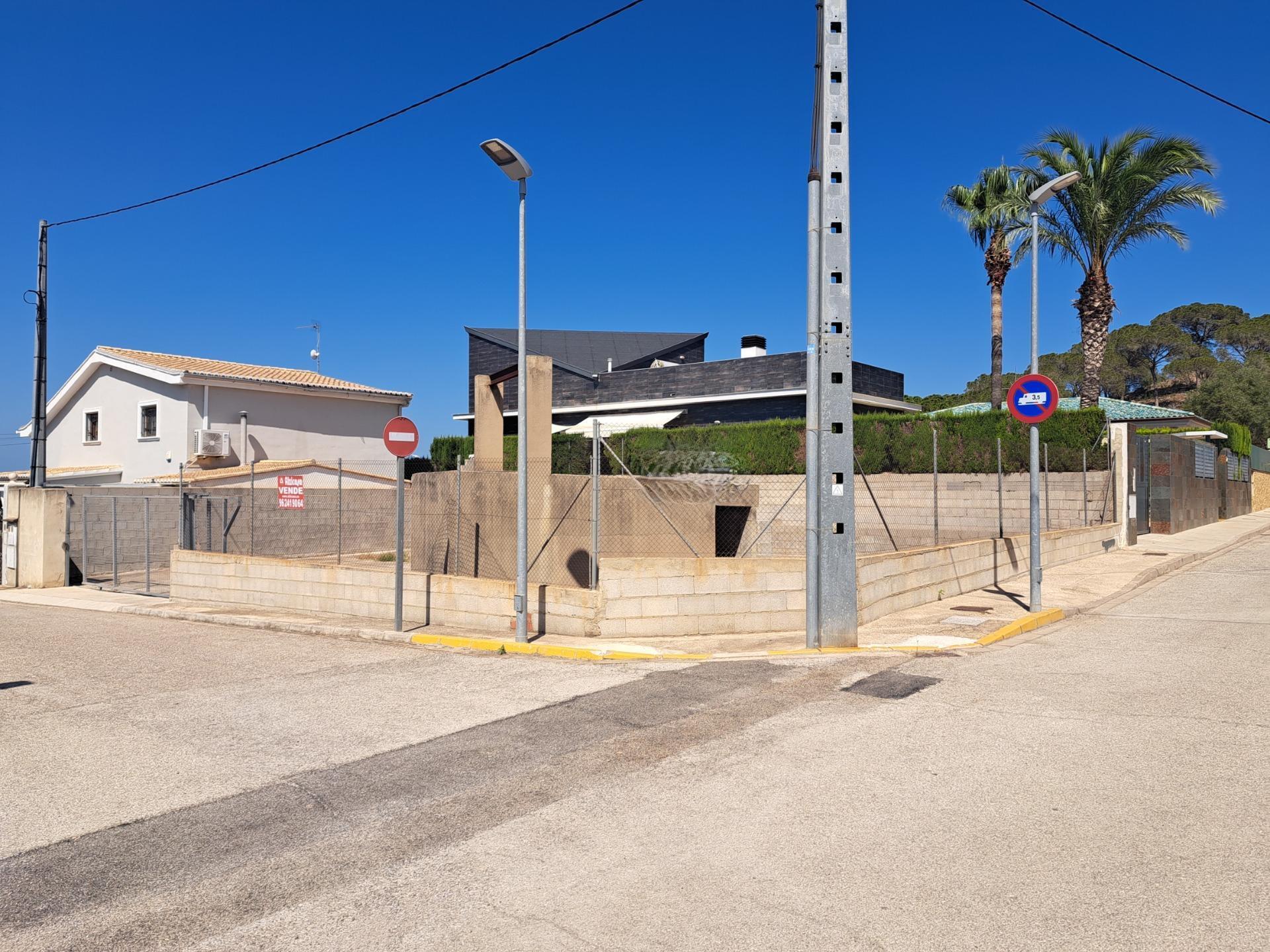 Land in Benicull de Xúquer, Valencia for sale Primary Photo- Image 1 of 9