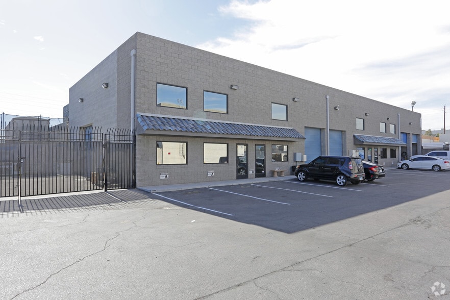 3995 W Quail Ave, Las Vegas, NV for lease - Primary Photo - Image 1 of 5
