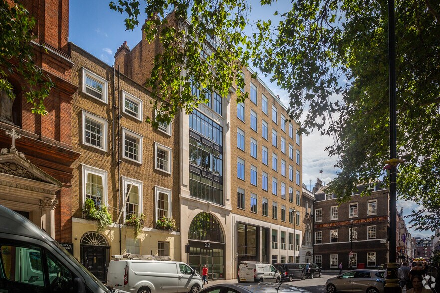 25-25A Soho Sq, Londres à louer - Photo du bâtiment - Image 2 de 15