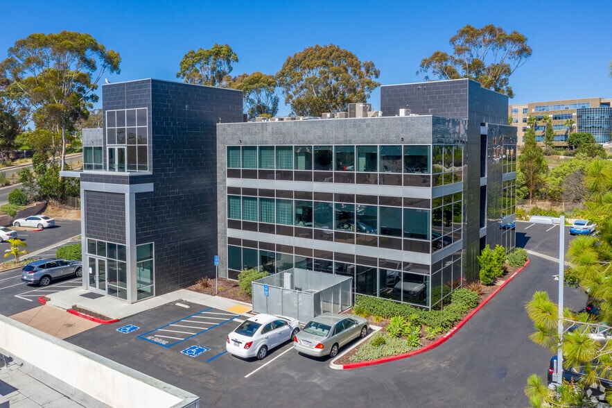 7625-7675 Mesa College Dr, San Diego, CA à louer - Photo du bâtiment - Image 2 de 4