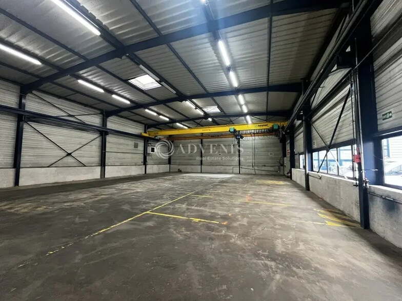 Flex in Fegersheim for lease - Interior Photo - Image 3 of 11