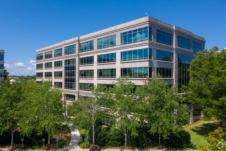 200 North Point Ctr E, Alpharetta, GA à louer - Photo du bâtiment - Image 1 de 7