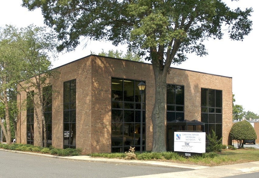 1914 Brunswick Ave, Charlotte, NC for lease - Building Photo - Image 2 of 4