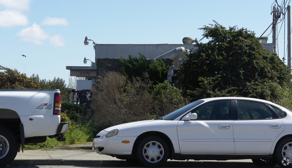 2572-2578 Grant Ave, San Lorenzo, CA for sale - Building Photo - Image 3 of 3