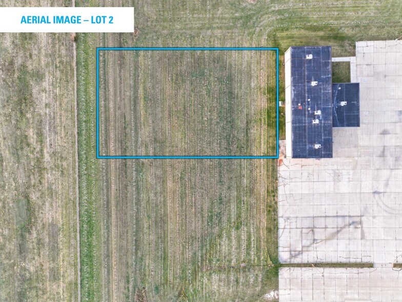 XX Swan Lake Boulevard, Independence, IA for sale - Building Photo - Image 2 of 2
