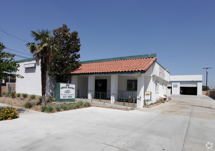 11137-11139 Pierce St, Riverside, CA for lease - Building Photo - Image 3 of 6