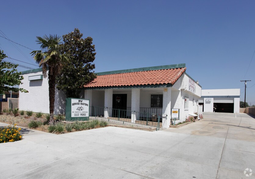11137-11139 Pierce St, Riverside, CA à louer - Photo du bâtiment - Image 3 de 6
