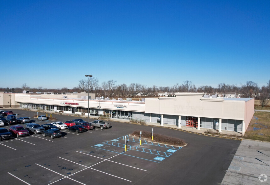 7508 Beechwood Centre Rd, Avon, IN for lease - Primary Photo - Image 1 of 12