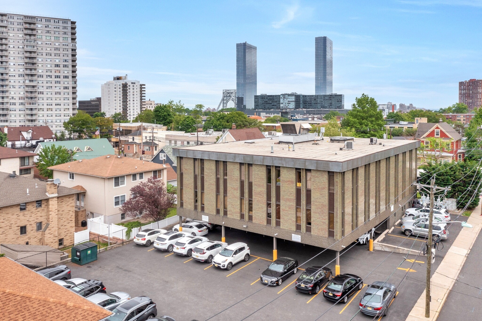 1625 Anderson Ave, Fort Lee, NJ for lease Building Photo- Image 1 of 3