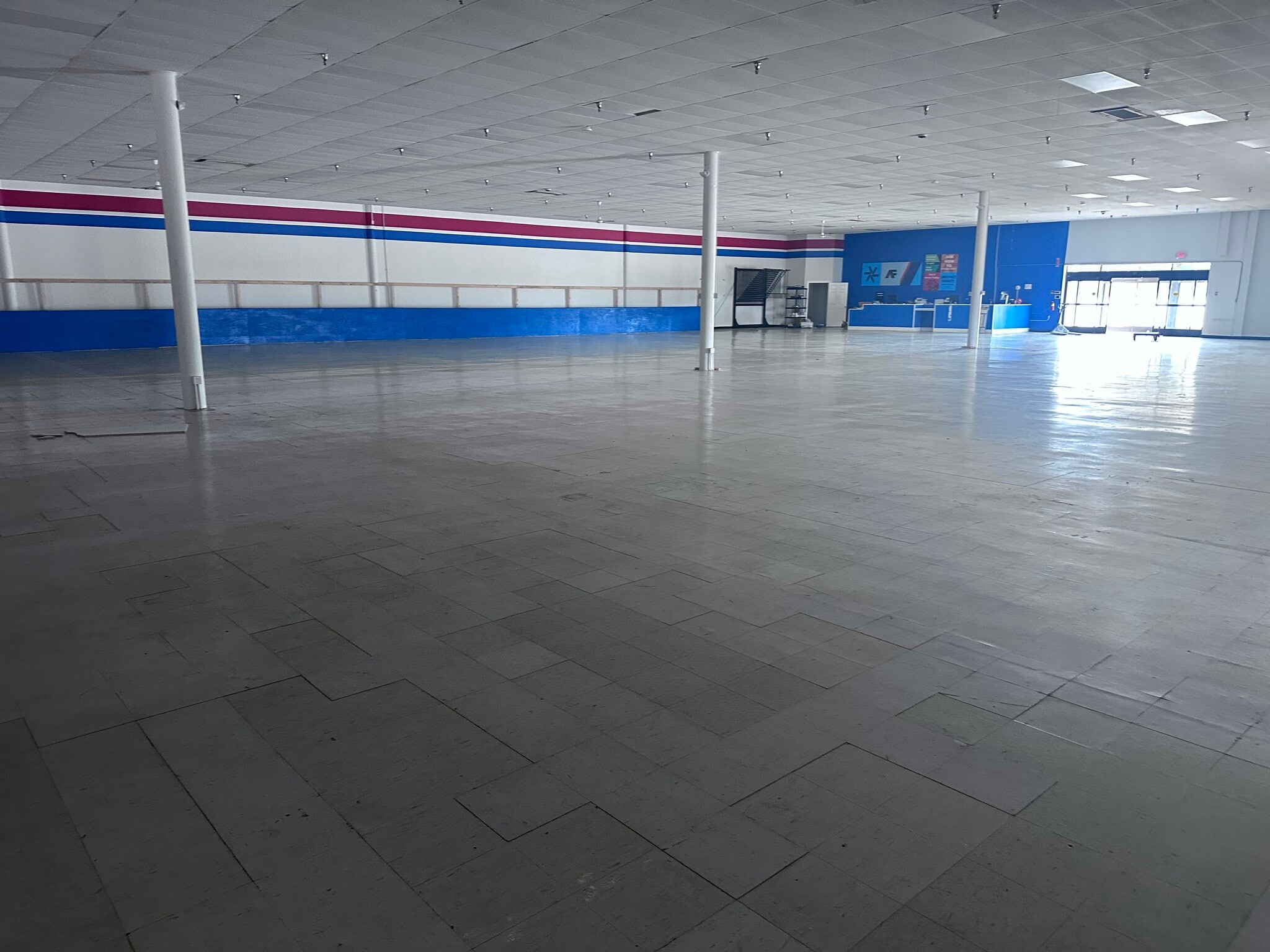 1900-1974 Stone Rose Dr, Rocky Mount, NC for lease Interior Photo- Image 1 of 4