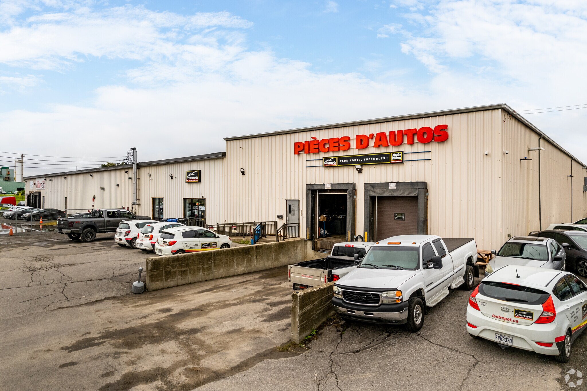 55 Rue Sicard, Ste-Thérèse, QC à vendre Photo principale- Image 1 de 1