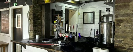 114 High St, Winterbourne for lease Interior Photo- Image 1 of 5