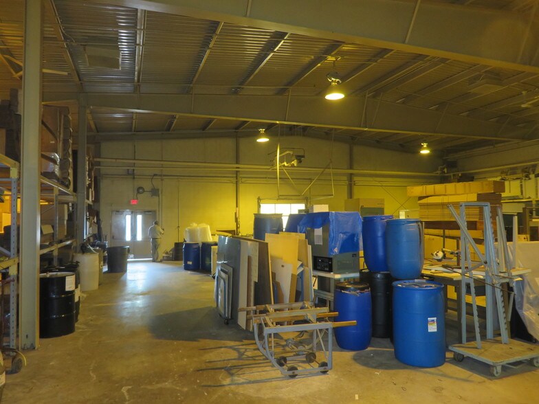 6 Bell Ave, Somerville, NJ à louer - Photo intérieure - Image 2 de 3