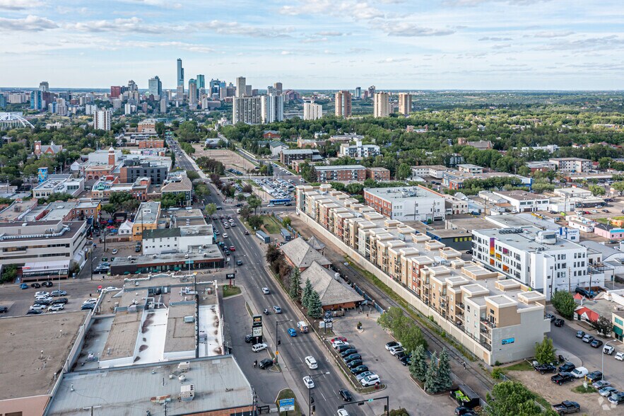 8140 102 St NW, Edmonton, AB à louer - Aérien - Image 2 de 23
