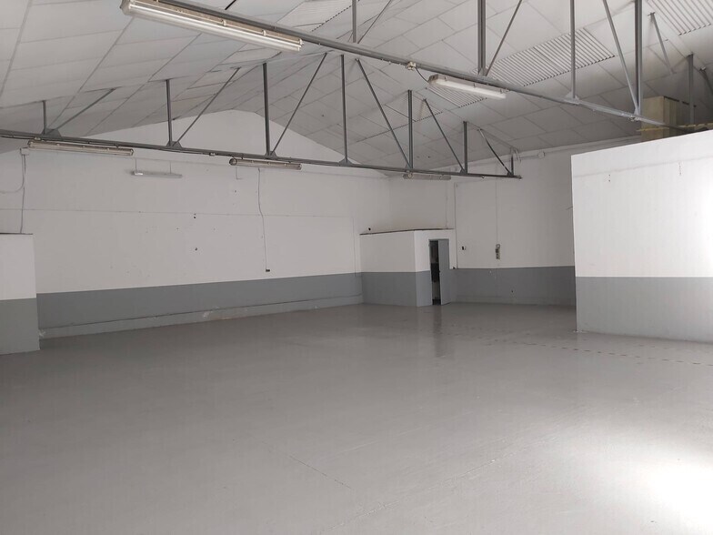 Industriel dans Torrejón de Ardoz, Madrid à vendre - Photo du bâtiment - Image 2 de 6