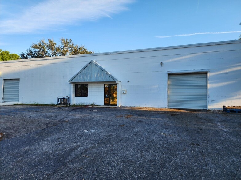 3667-3691 46th Ave N, Saint Petersburg, FL for lease - Building Photo - Image 3 of 23