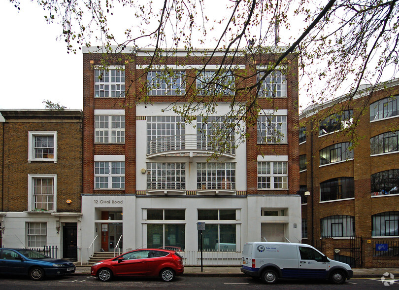 12 Oval Rd, London à louer - Photo du bâtiment - Image 2 de 3