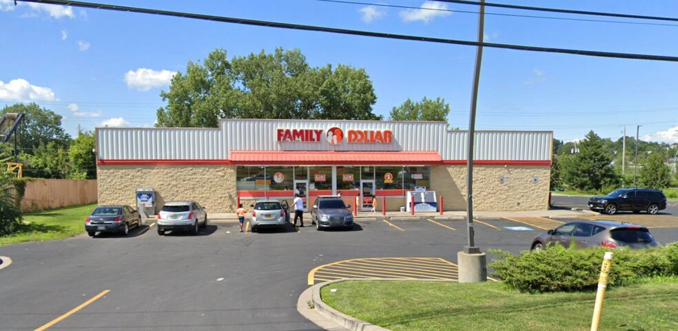 1915 Erie Blvd E, Syracuse, NY à vendre - Photo du bâtiment - Image 1 de 1