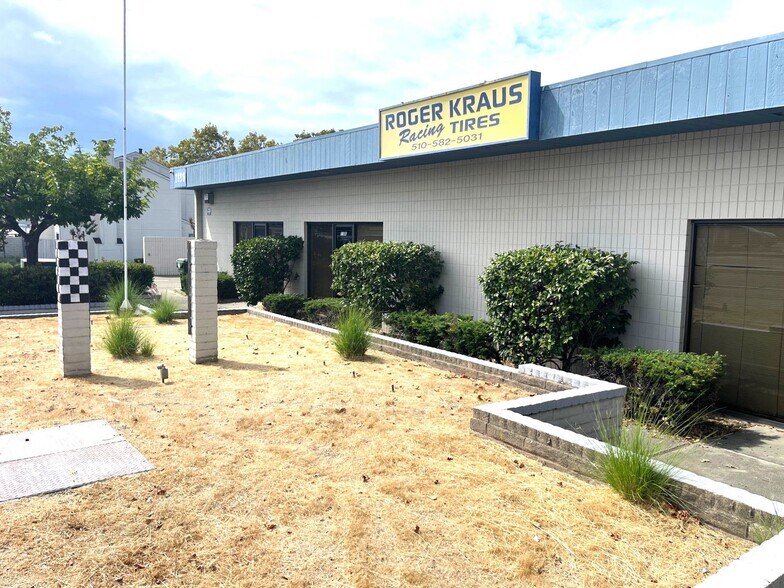 2882 Grove Way, Castro Valley, CA for sale - Building Photo - Image 3 of 13