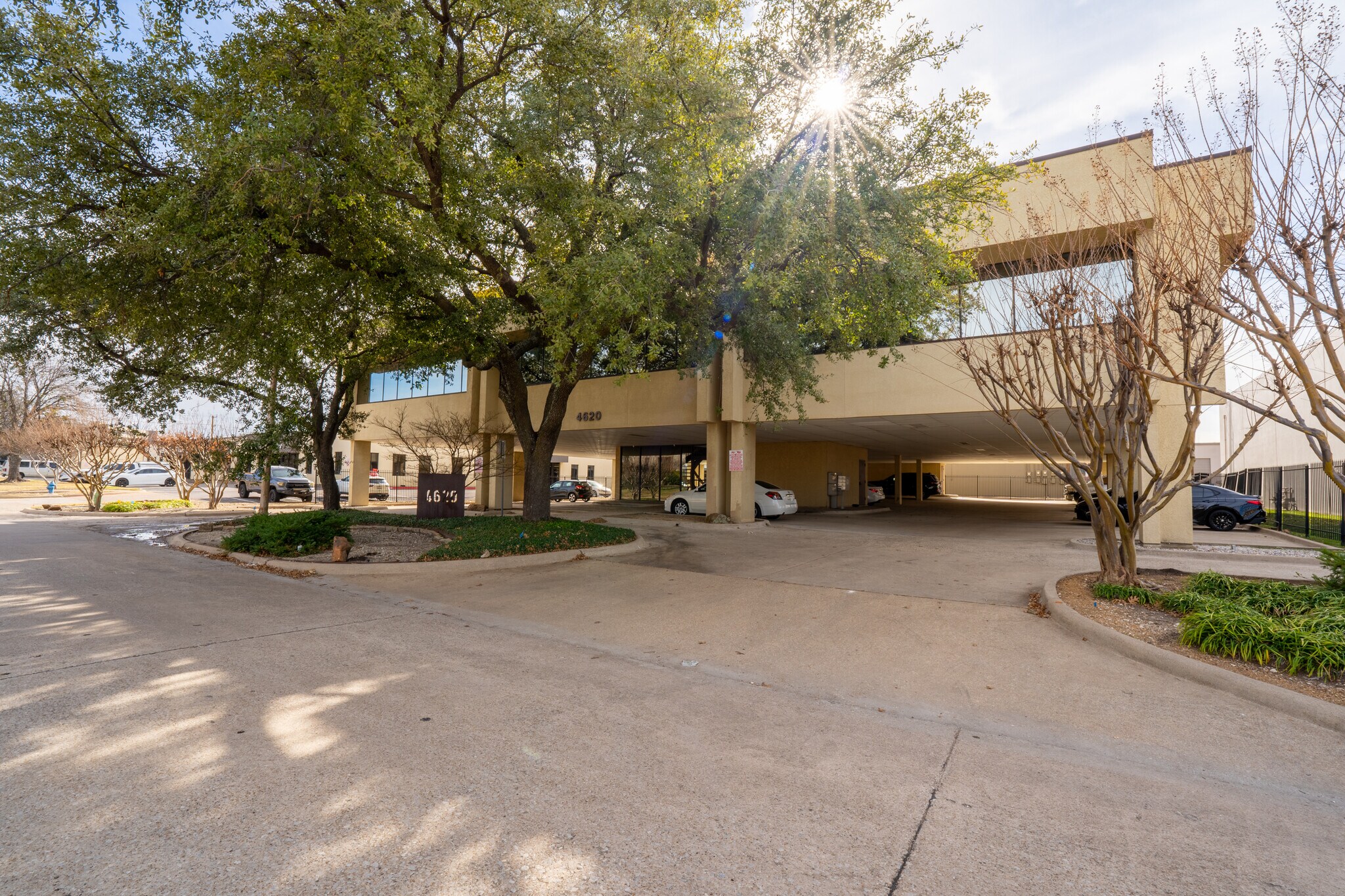 4620 Sunbelt Dr, Addison, TX à vendre Photo principale- Image 1 de 11