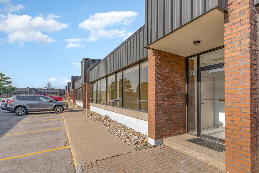 330 Esna Park Dr, Markham, ON for sale - Building Photo - Image 3 of 7