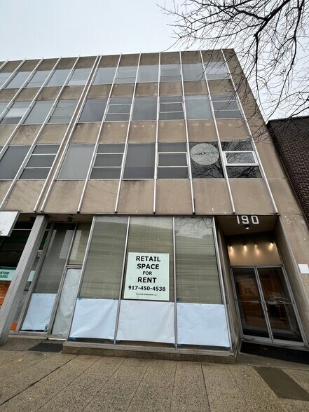 190 E Post Rd, White Plains, NY à louer - Photo du bâtiment - Image 2 de 9